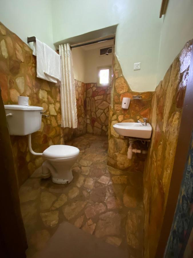 Afro Smile Hotel & Guest House - 진자 외부 사진