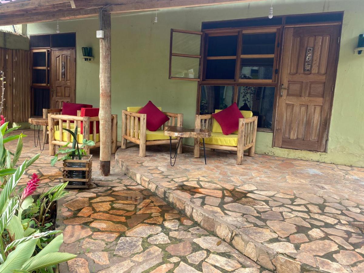 Afro Smile Hotel & Guest House - 진자 외부 사진